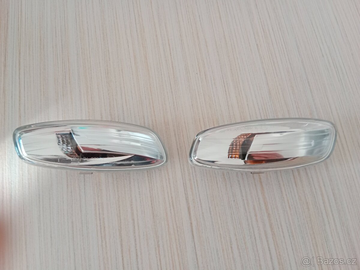 Citroen blinkry do zrcátek.