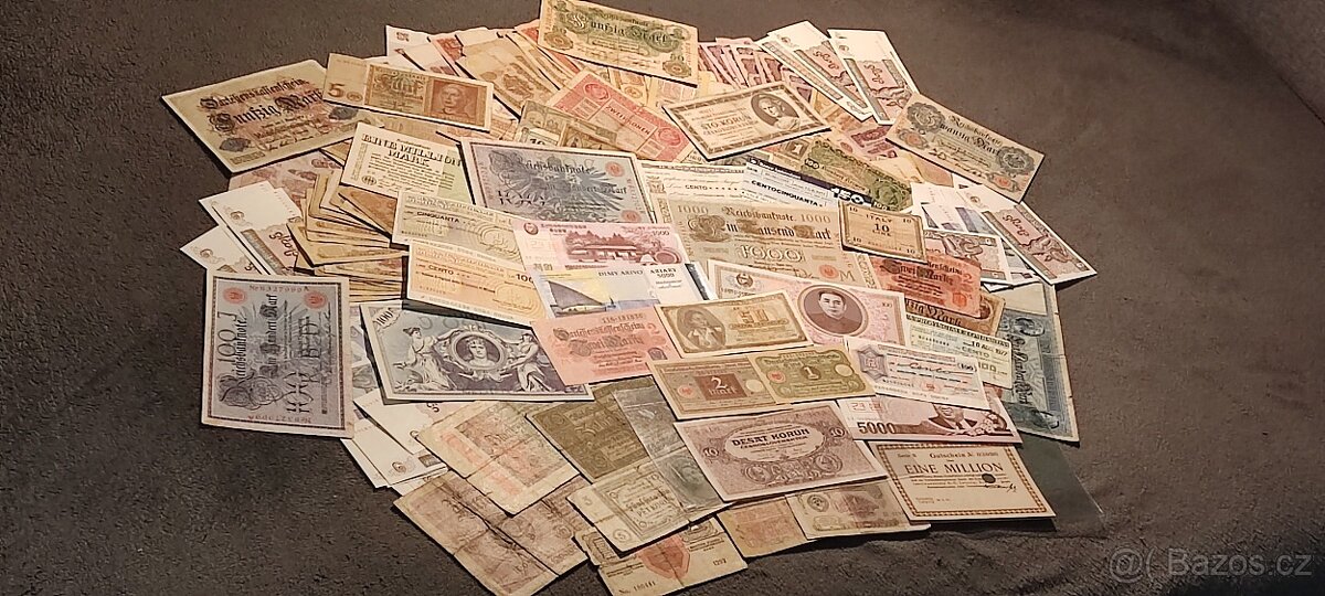 KONVOLUT BANKOVEK PO SBĚRATELI 235ks