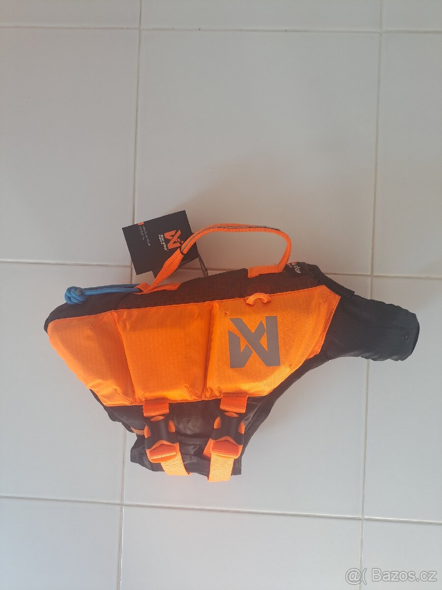 Plovací vesta pro psa