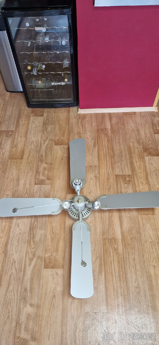 Prodám plně funkční světlo s ventilátorem