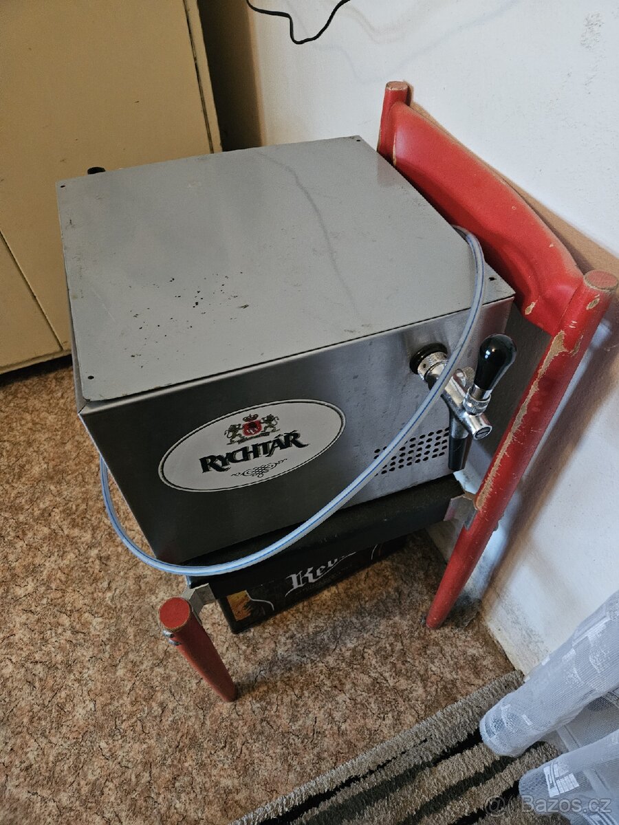 Pivní chlazení s pípou