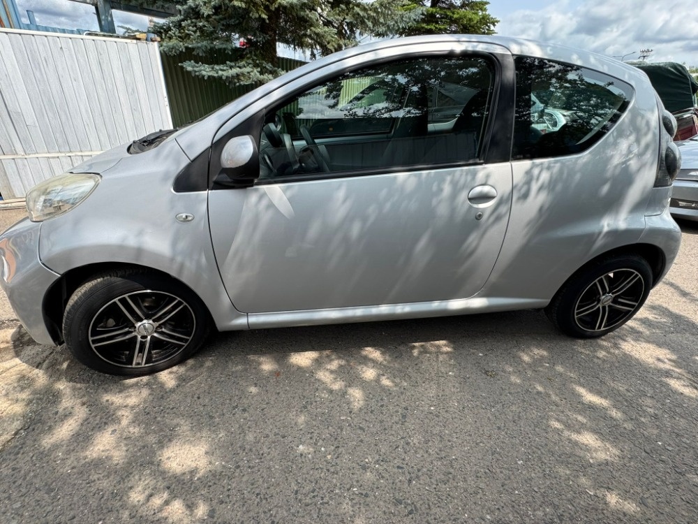 PEUGEOT 107, 1.0 i , najeto 24 tis. km