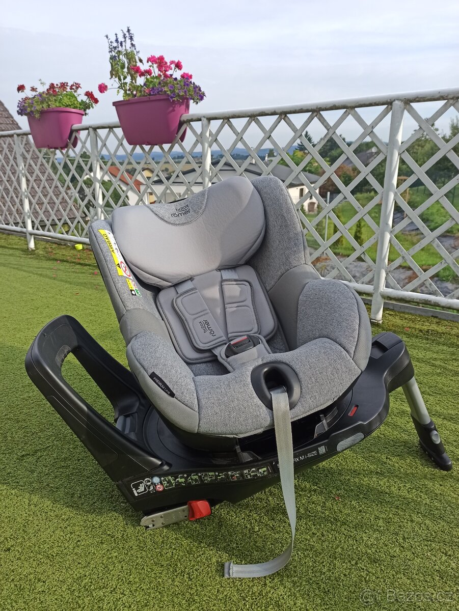 Otočná sedačka Britax SWINGFIX M i-size