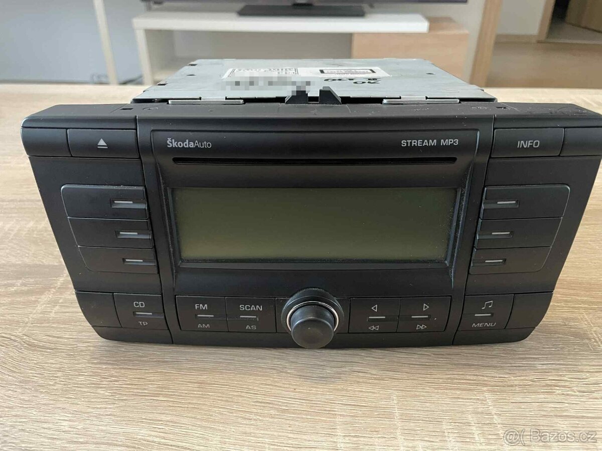 Autorádio Škoda MP3 Stream - 1Z0 035 161 C s kódem