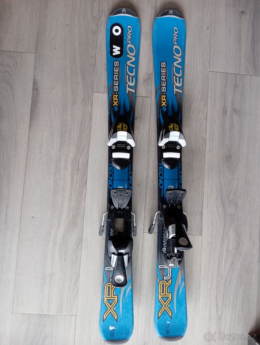 Dětské sjezdové lyže (90 cm)