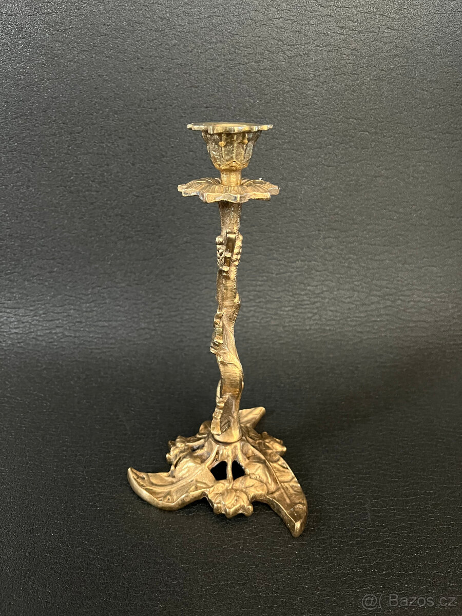 Mosazný retro svícen 21 cm, florální dekor