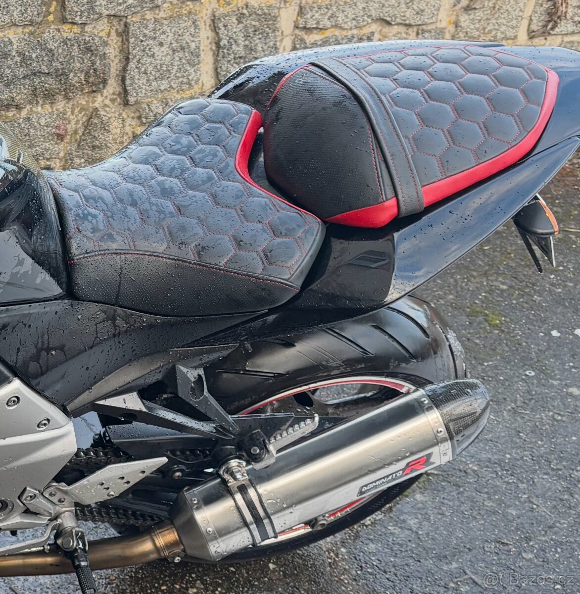 Prosivana sedla na Kawasaki Z1000 07-09