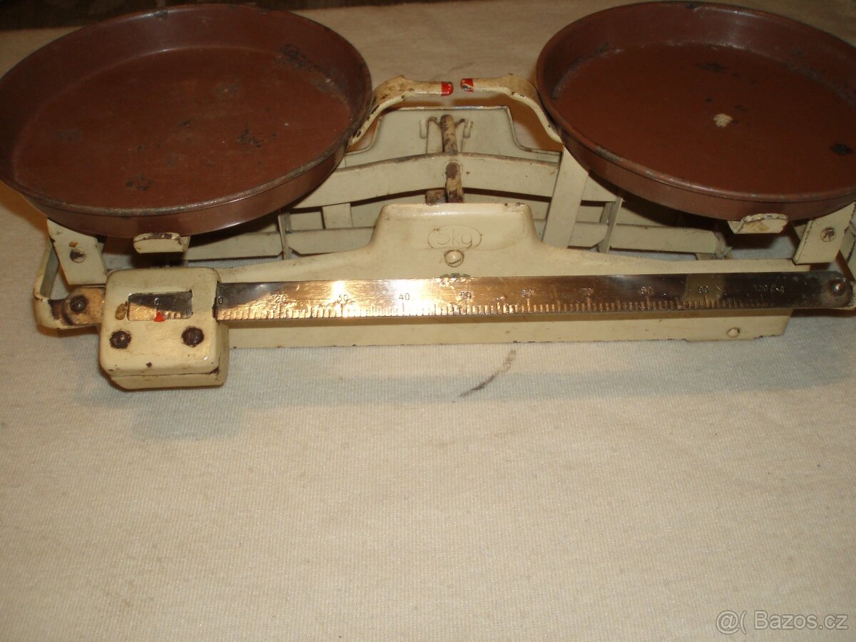 Staré miskové váhy - kovodělný podnik hl.města Prahy do 5 kg