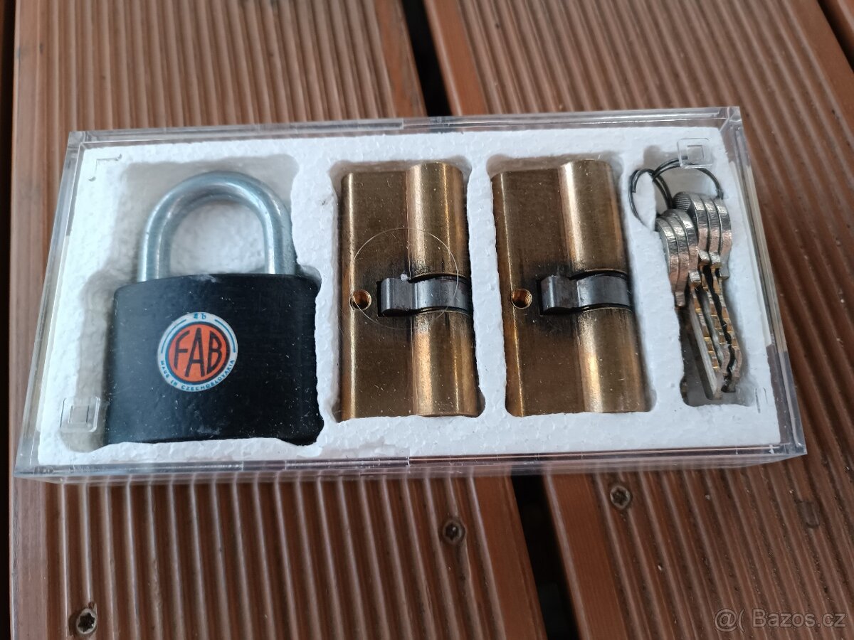 Sada 2 zámku FAB + 6 klíčů+ vysací zámek.