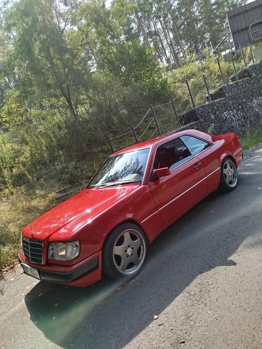 Mercedes-Benz W124 300CE