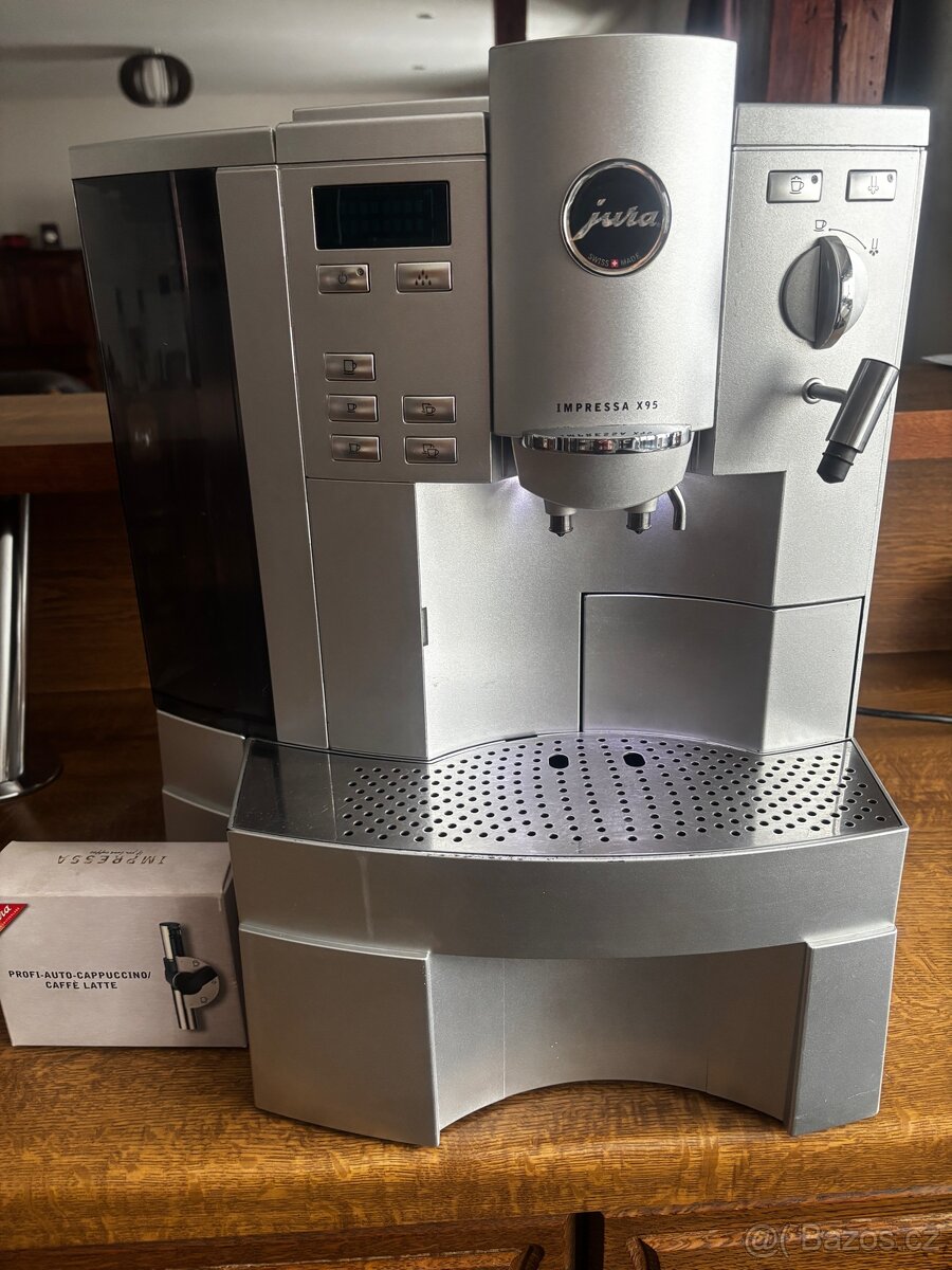 Kávovar Jura Impressa X95 - NEFUNKČNÍ