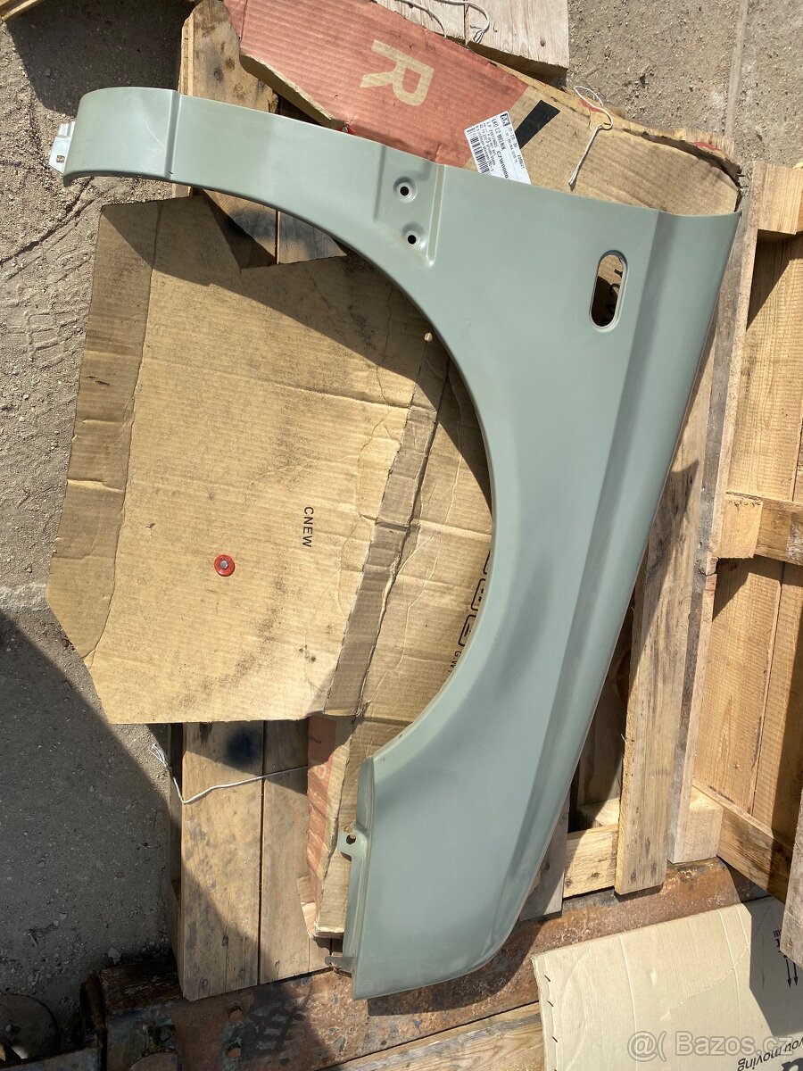 Pravý blatník Golf 3