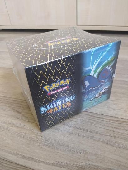 Pokémon TCG Shining Fates mini tins