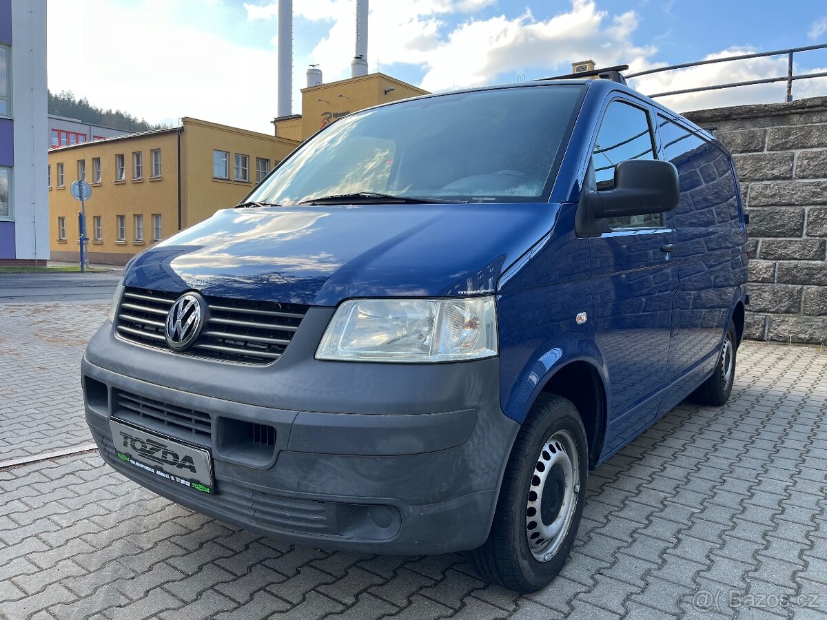 Volkswagen Transporter 1,9 TDI /62 kW/ servis.kn. /ČR