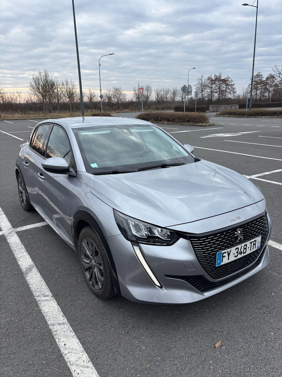 Peugeot 208 e