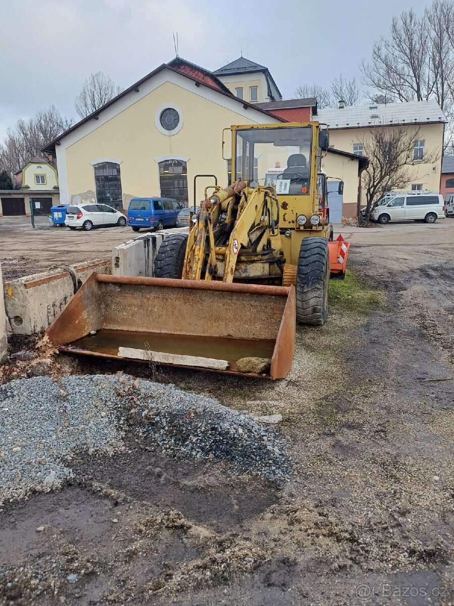 Nakladač HON