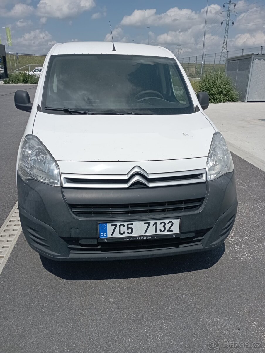 Berlingo 1,6 diesel, 66 kW , 3 místa, tempomat, klimatizace