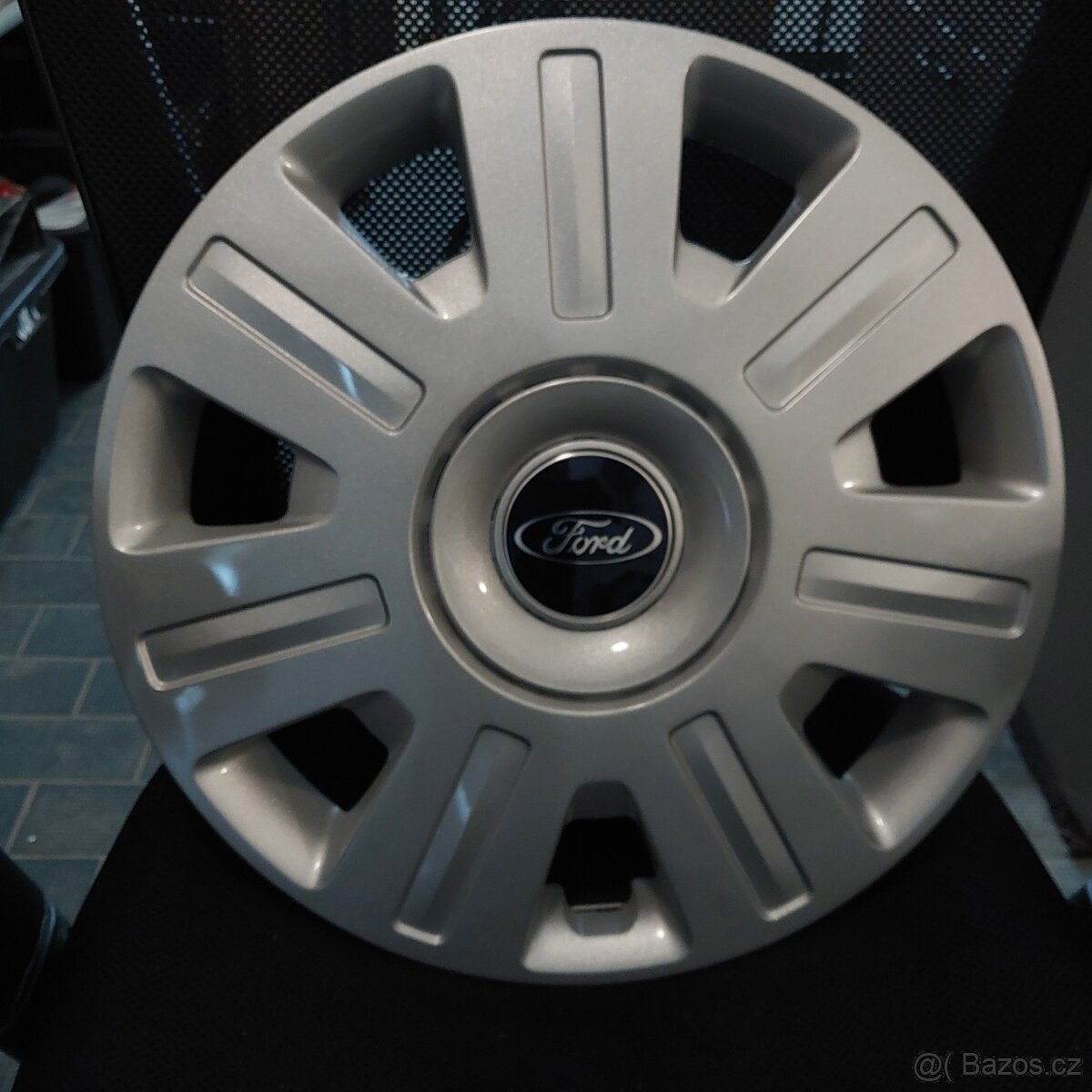 Originální poklice na Ford Mondeo + textilní koberce