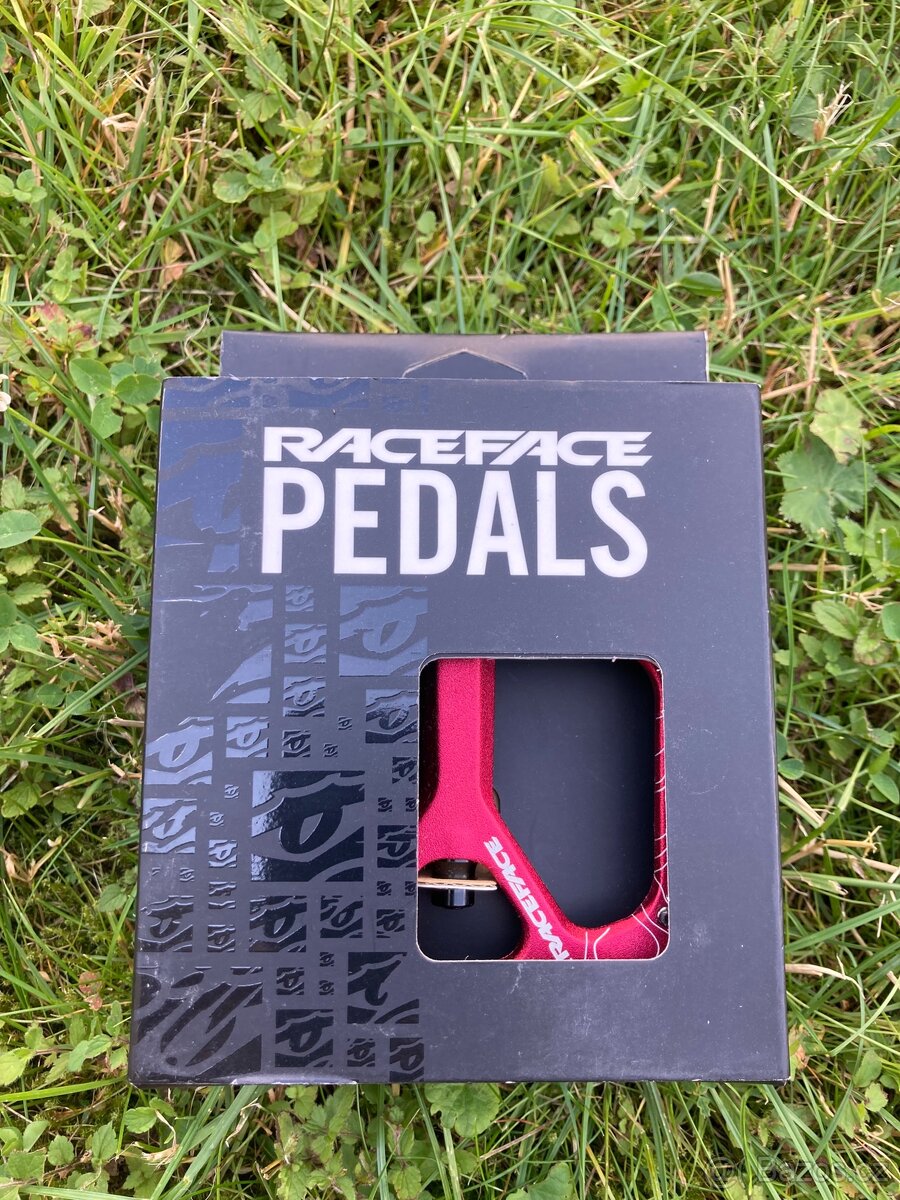 RACE FACE - pedály Atlas, nové nepoužité 3100 Kč