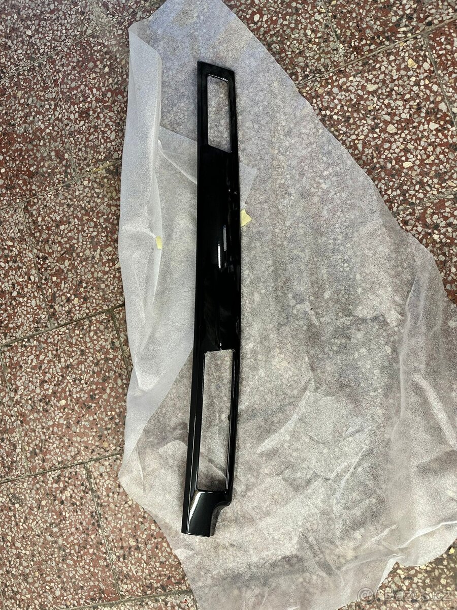 Lišta přístrojové desky BMW 5 E60,E61