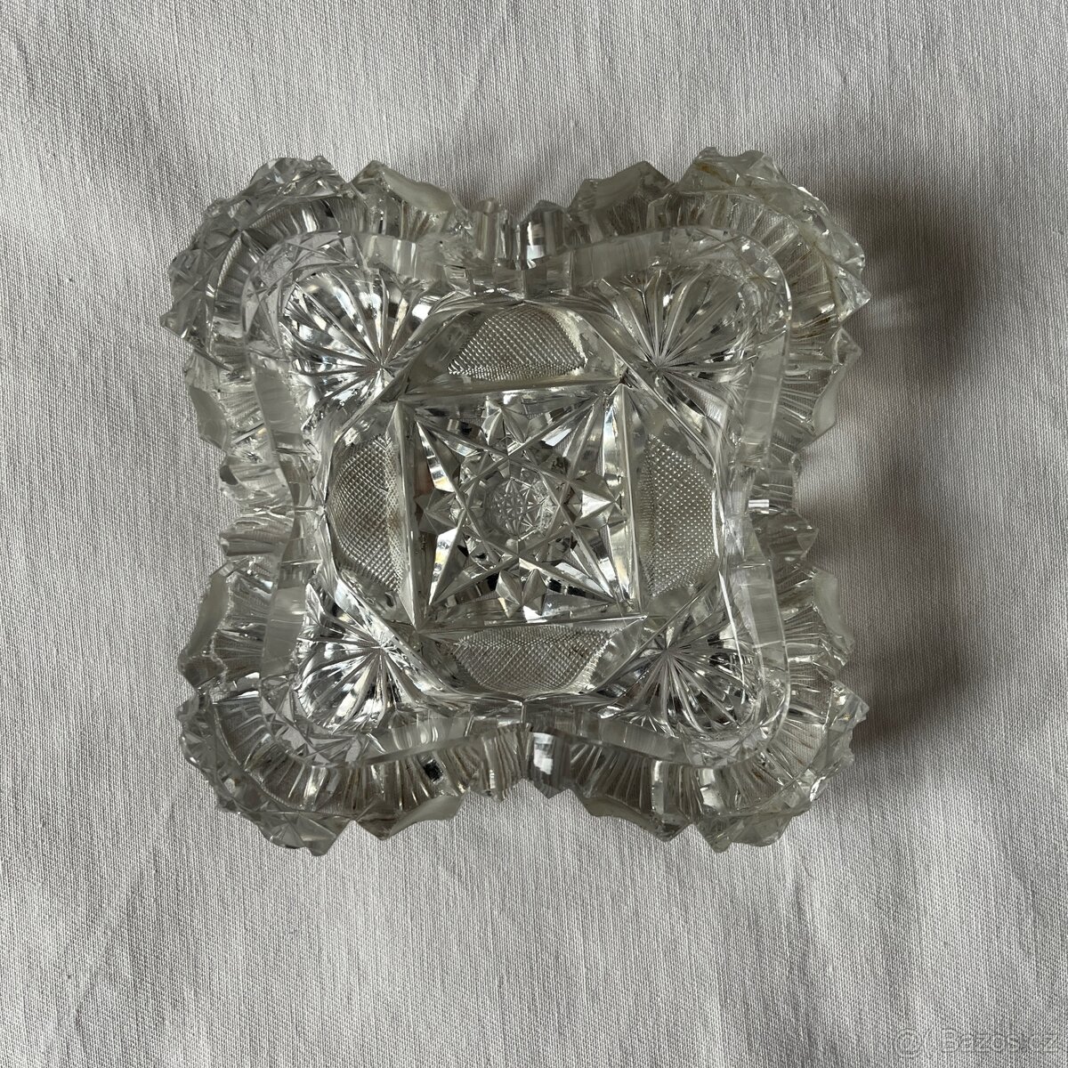 broušené sklo - popelník