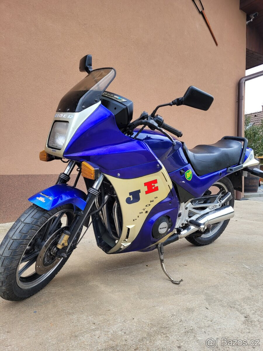 SUZUKI GSX 550