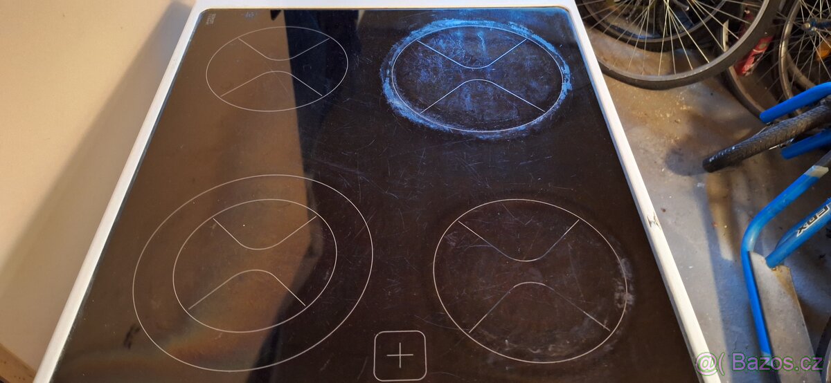 Sklokeramický sporák