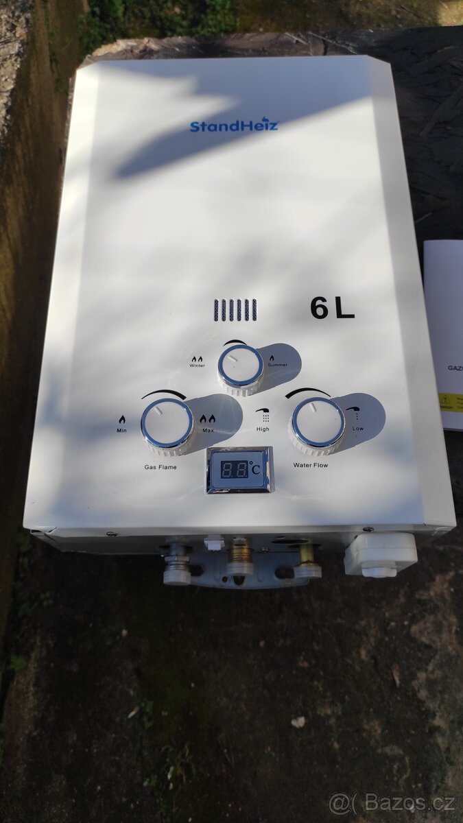 Ohřívač vody průtokový na PB/LPG 12kW.