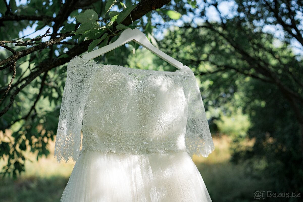 Svatební šaty - možnost výběru ze tří variant
