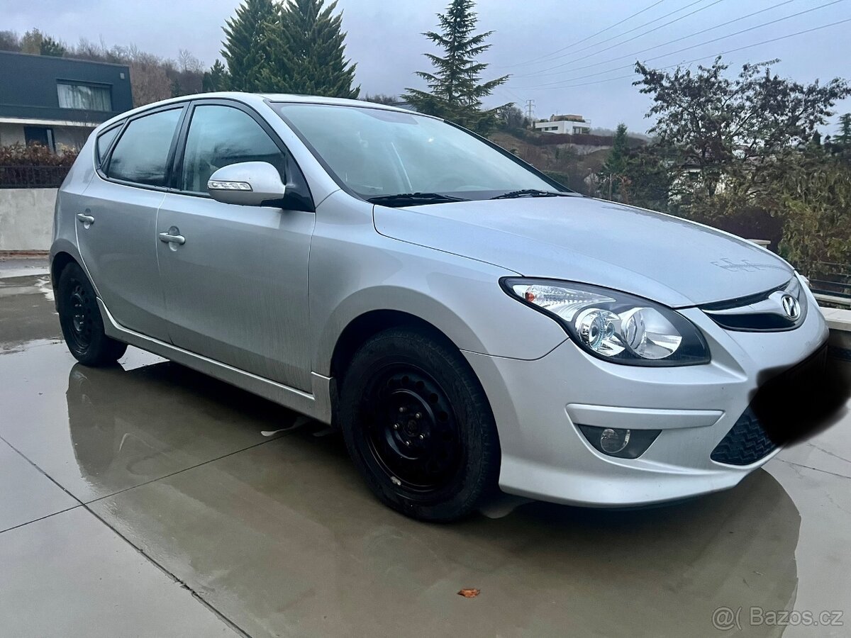 Hyundai i30 hatchback