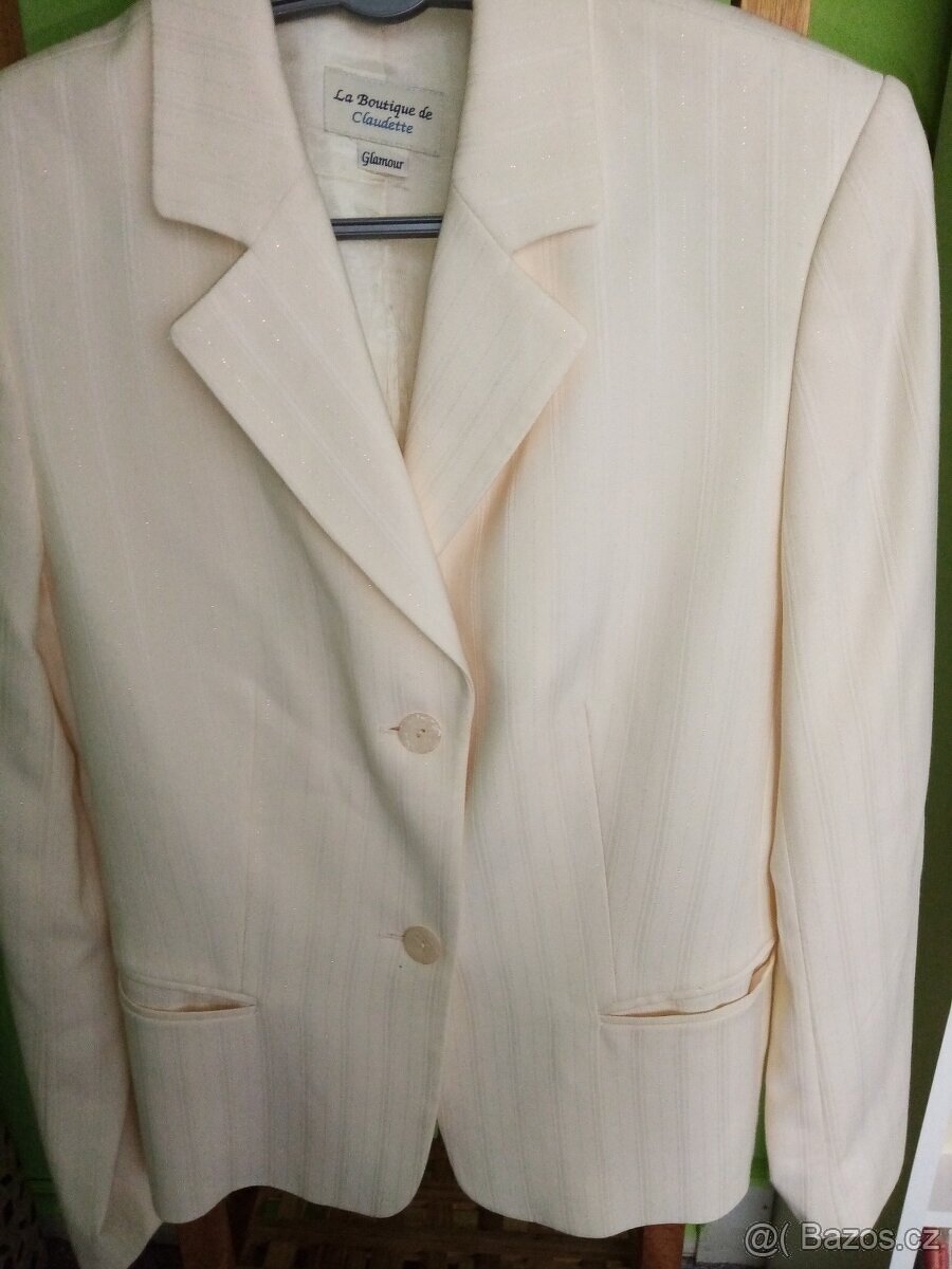 Dámský kostým kalhotový