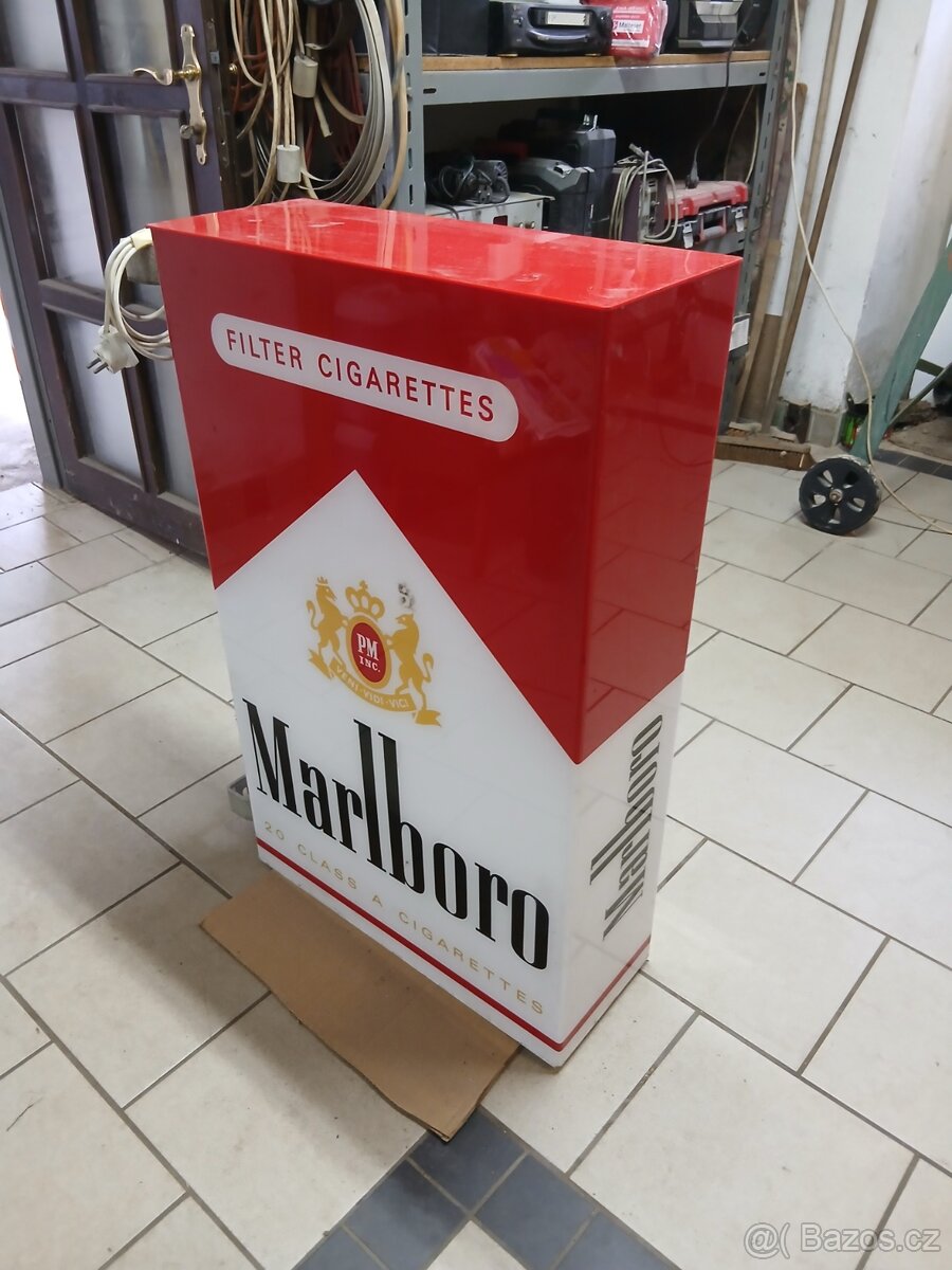 Světelná reklama Marlboro
