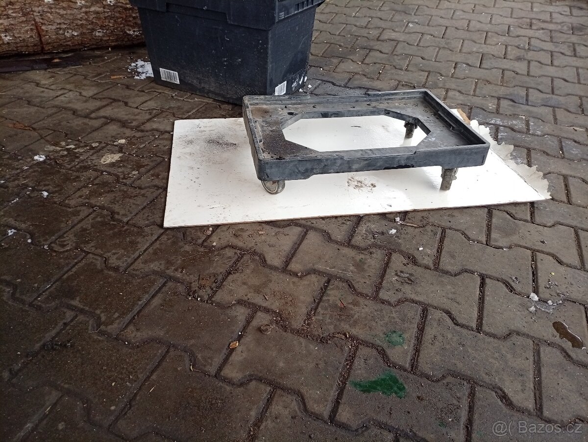 Vozík na přepravky