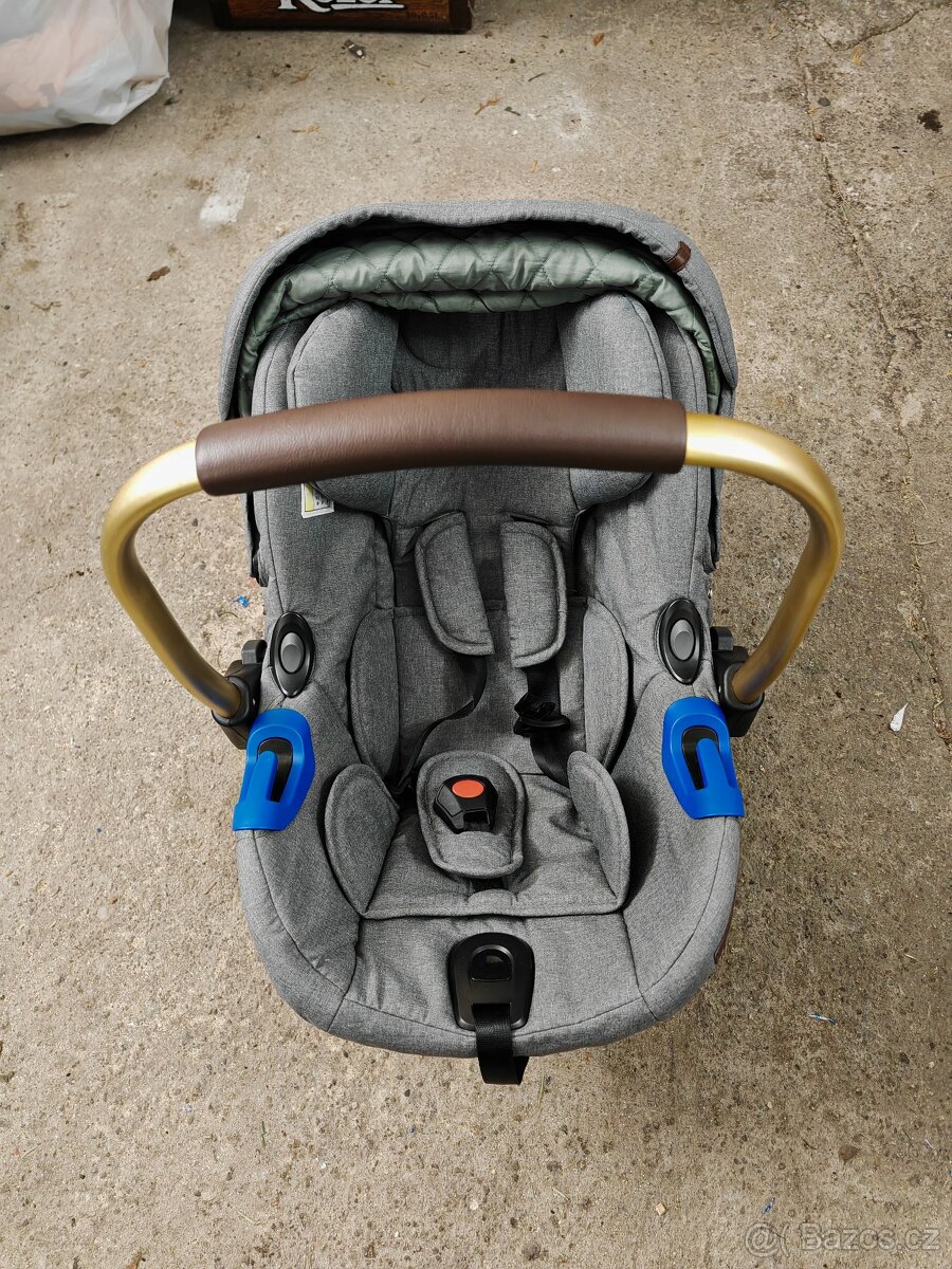 Autosedačka vajíčko