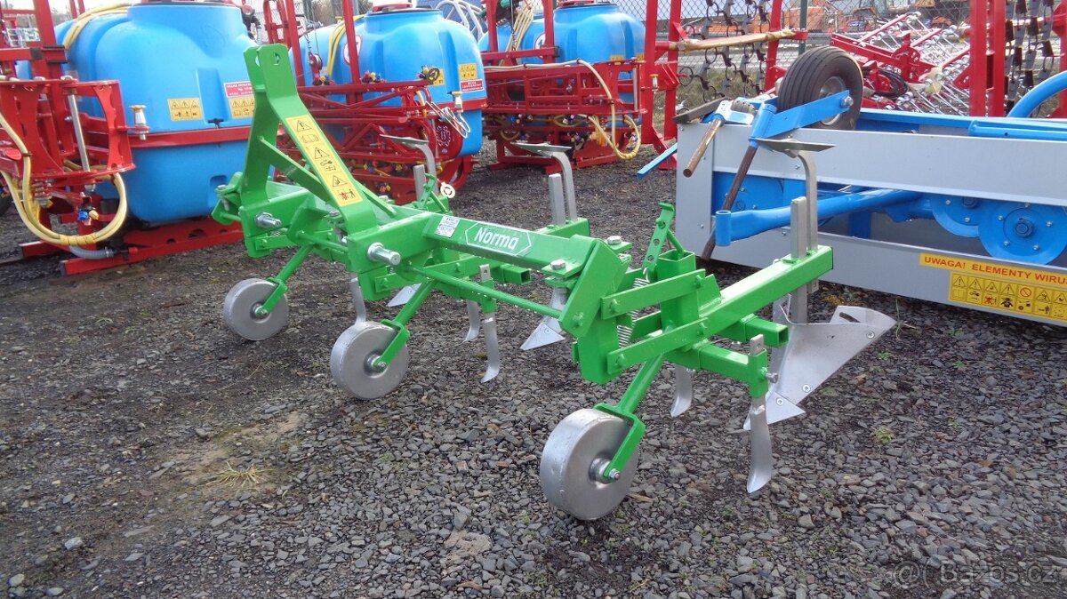 Plečka na brambory BOMET Norma 3 radkovy