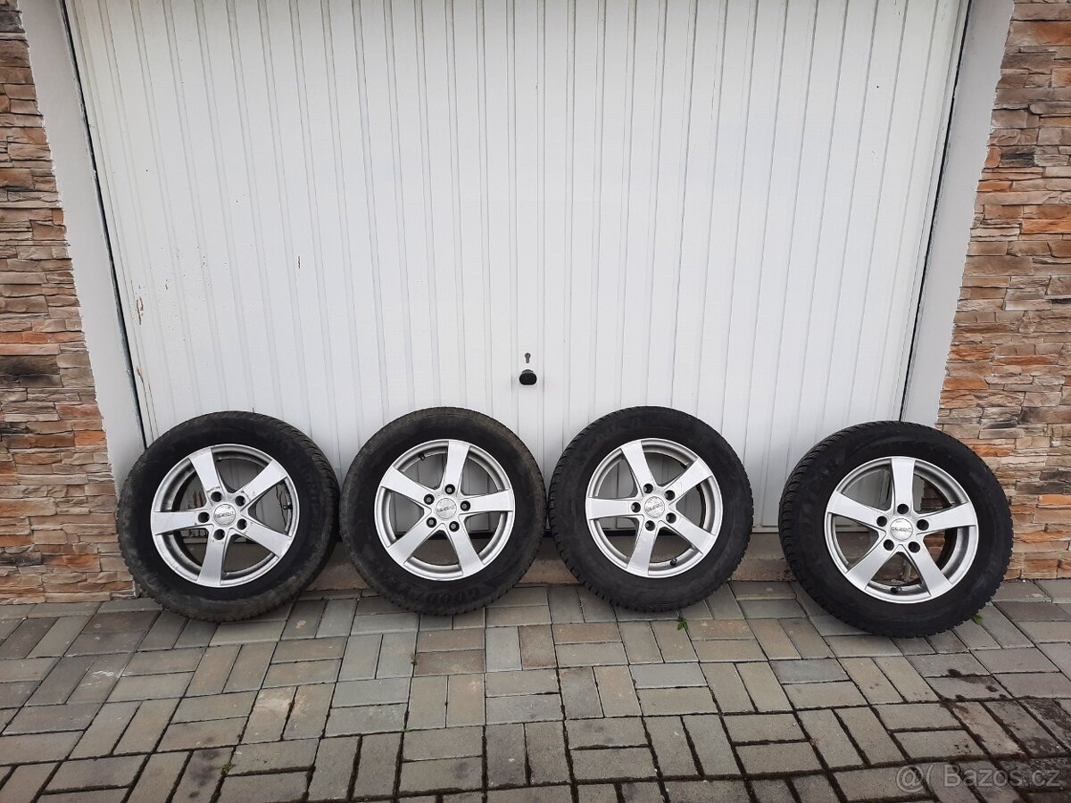 Zimni pneu 195/65 R15