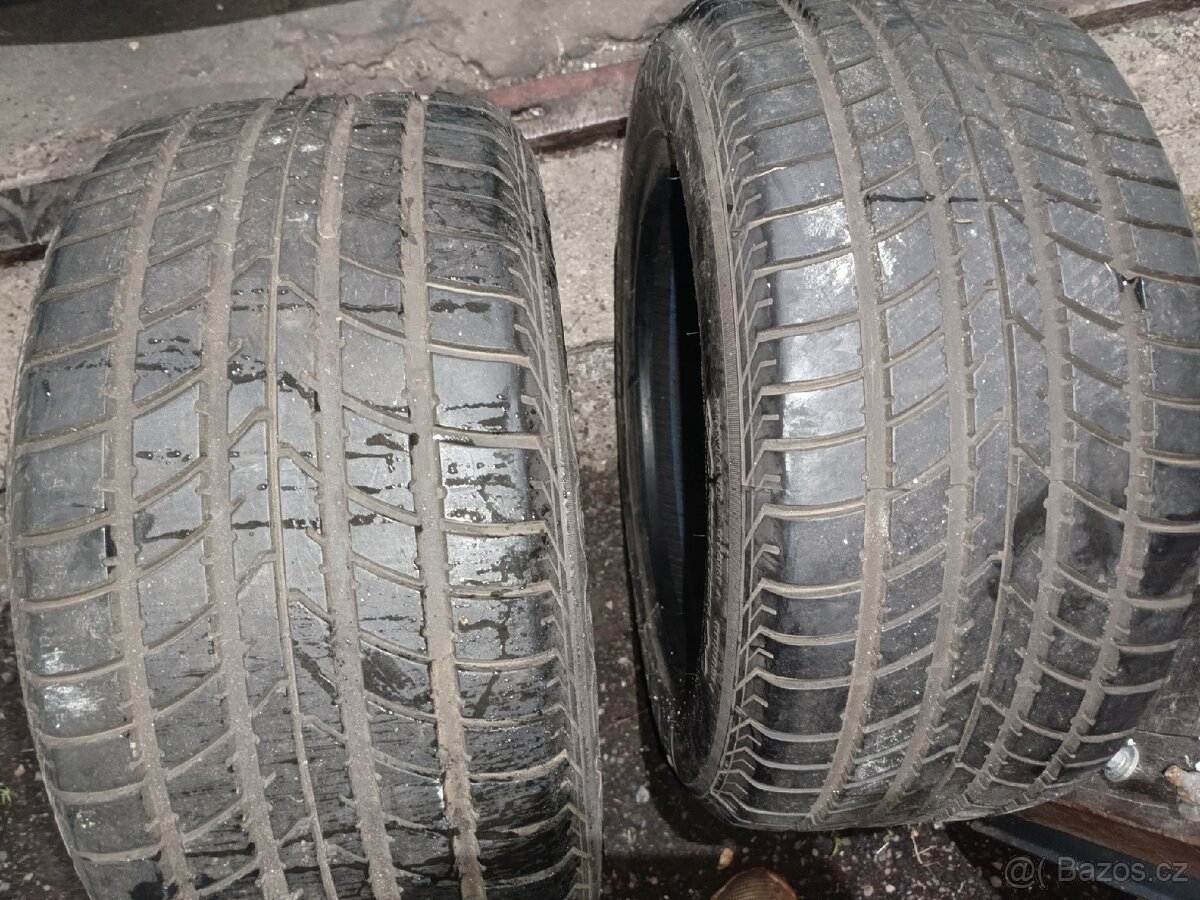 Prodám 2x pěkně pneu 225/50 R15 za obě 300,-