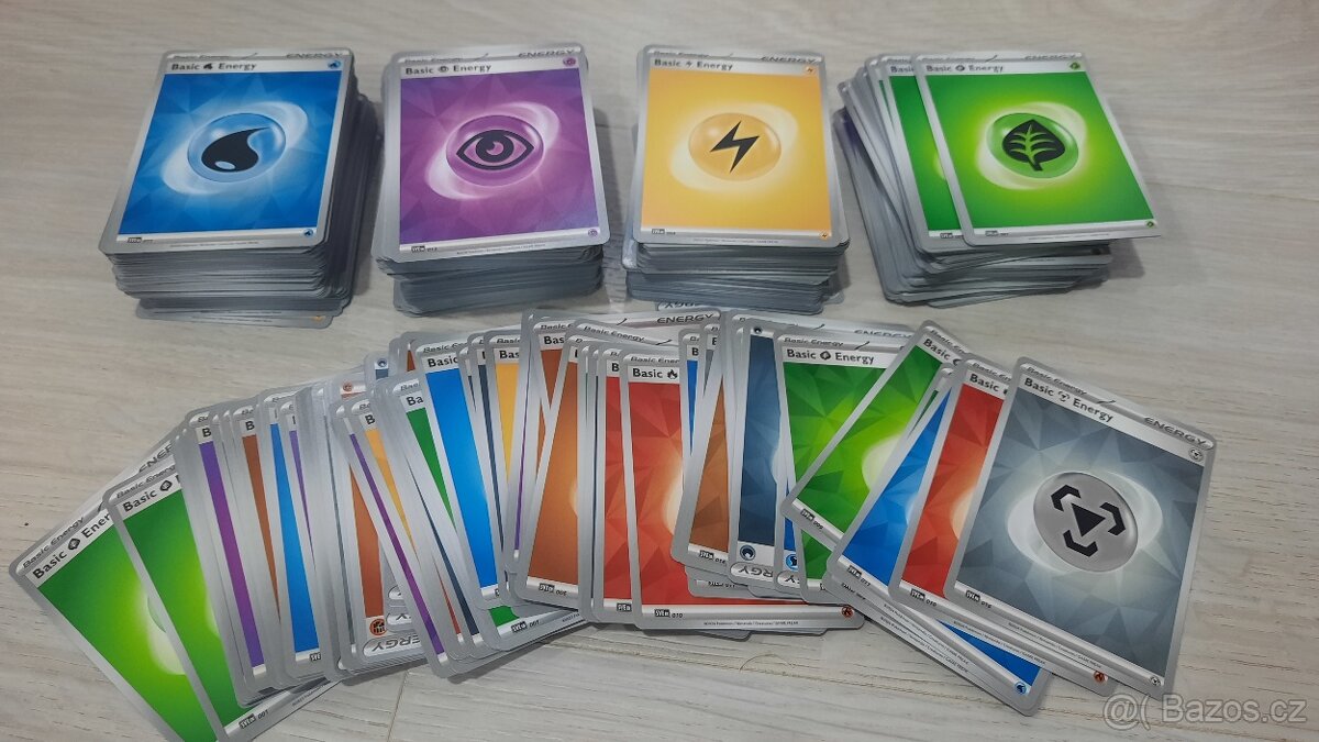 Pokémon karty energie cca 400ks