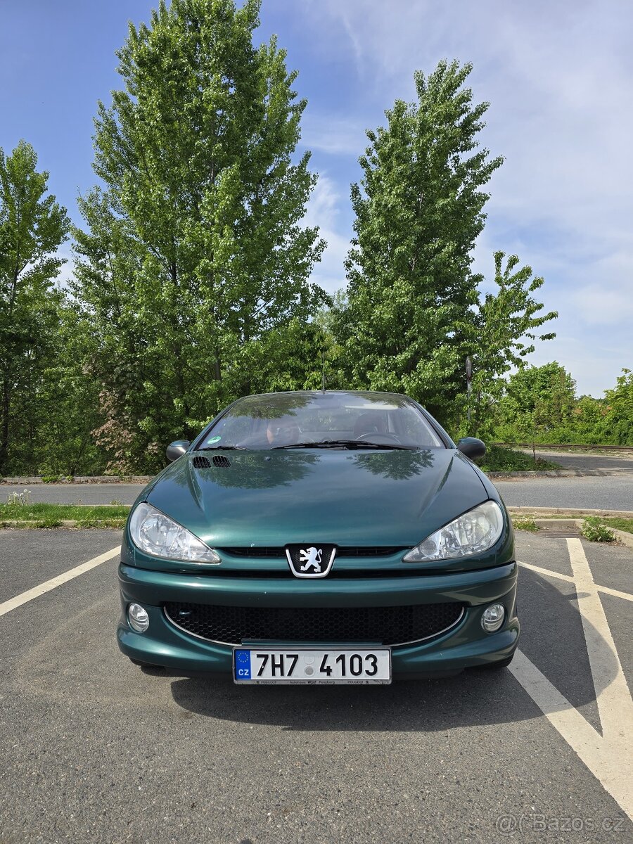 Peugeot 206cc, 1,6 / 80kw / Roland Garros / manuál