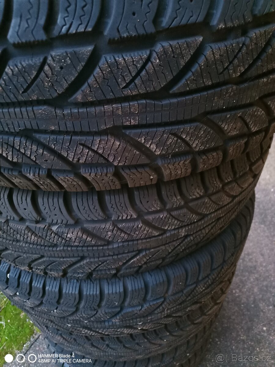 Pneu 235/75 R15 Cooper vzorek 9-10mm