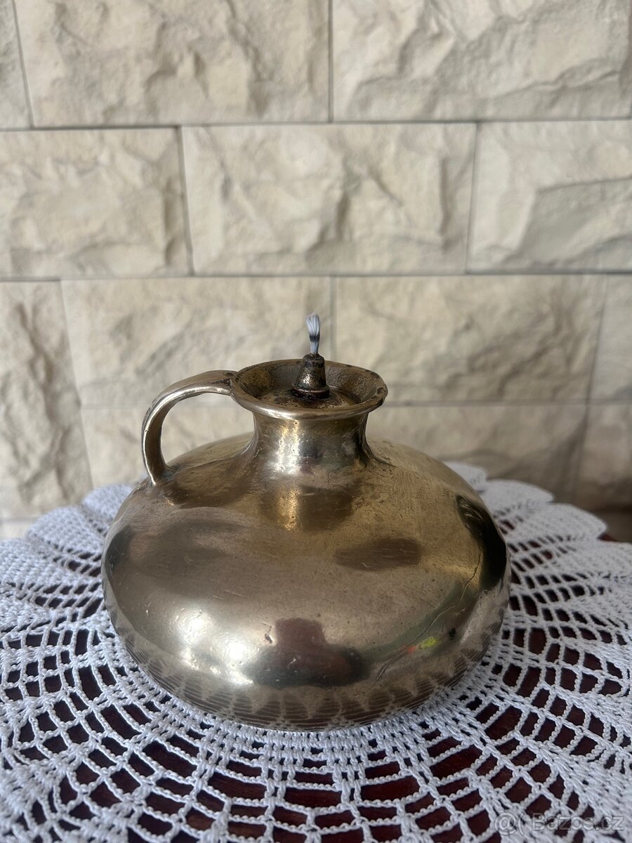 Starožitná Mosazná olejová (petrolejová)lampa