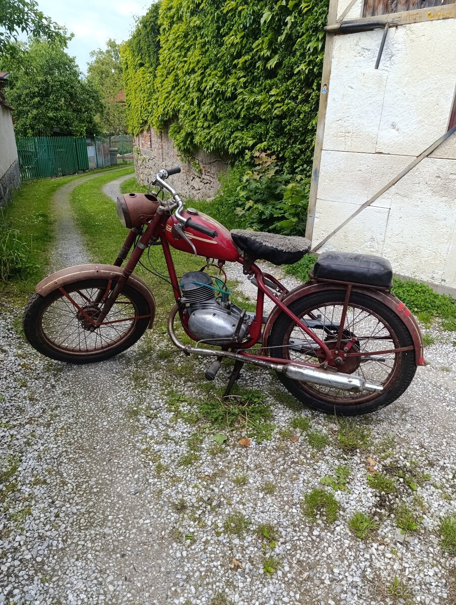 Monark ČZ