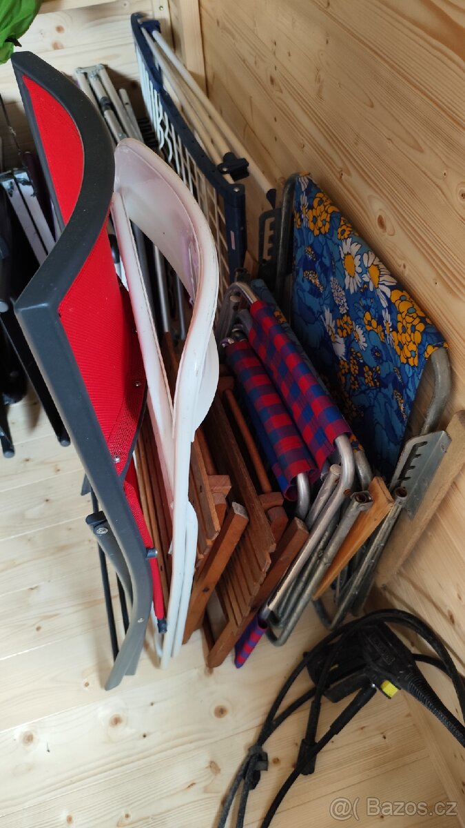 Kempingové židle a křesla, různé a v různém stavu