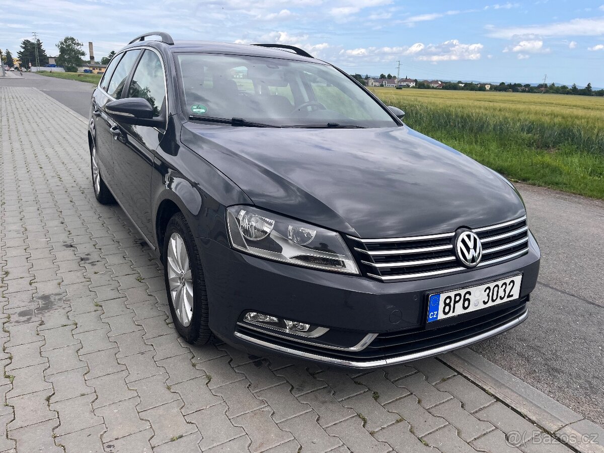 VW Passat combi 2.0tdi DSG 103 kw rok 2012