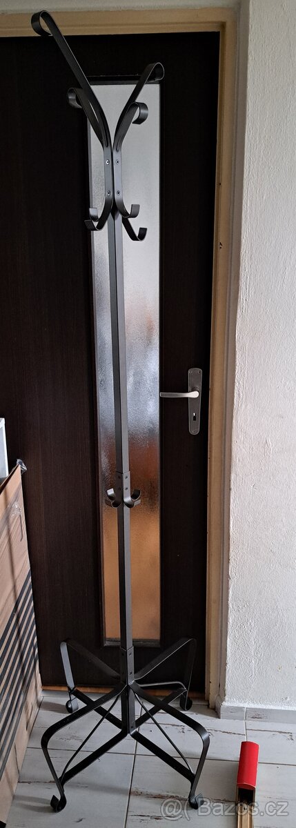 Prodám kovový věšák