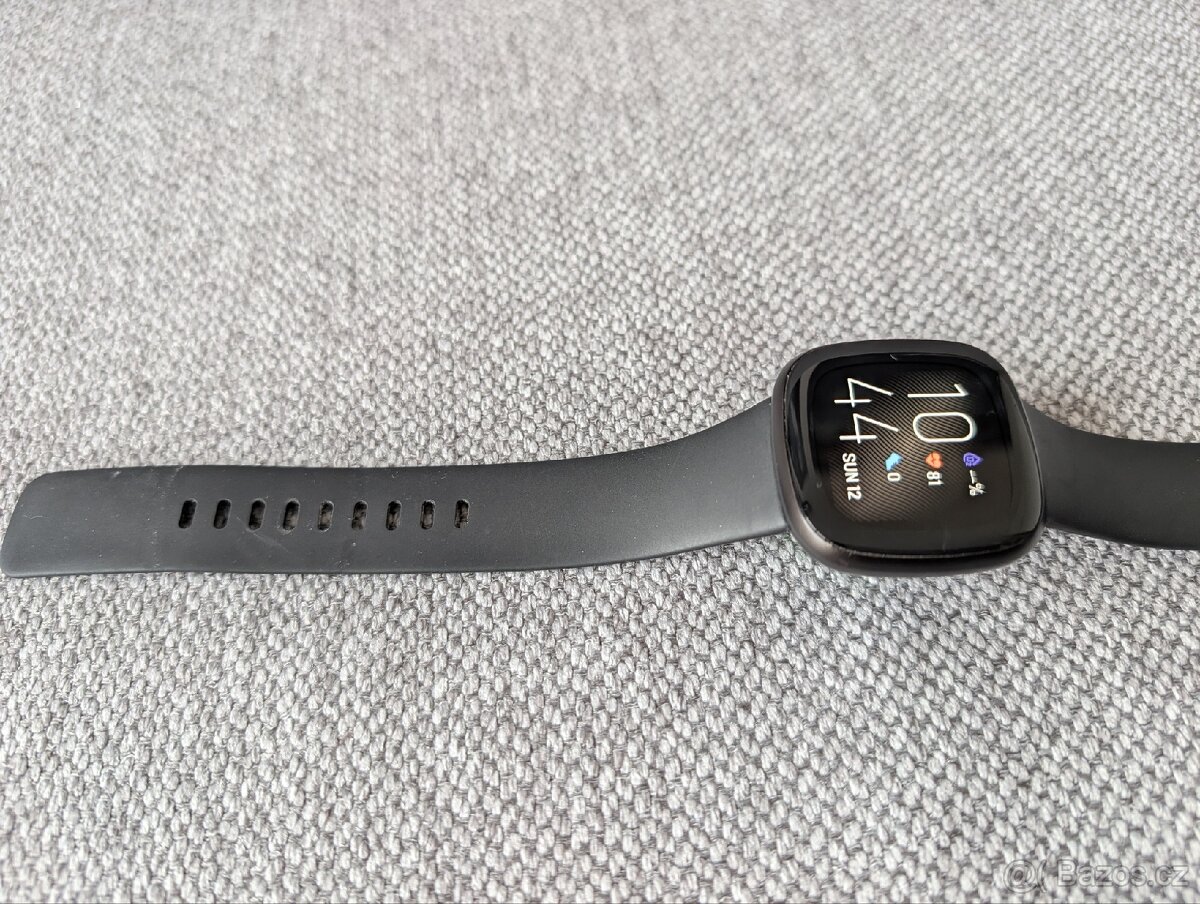 Fitbit Versa 3