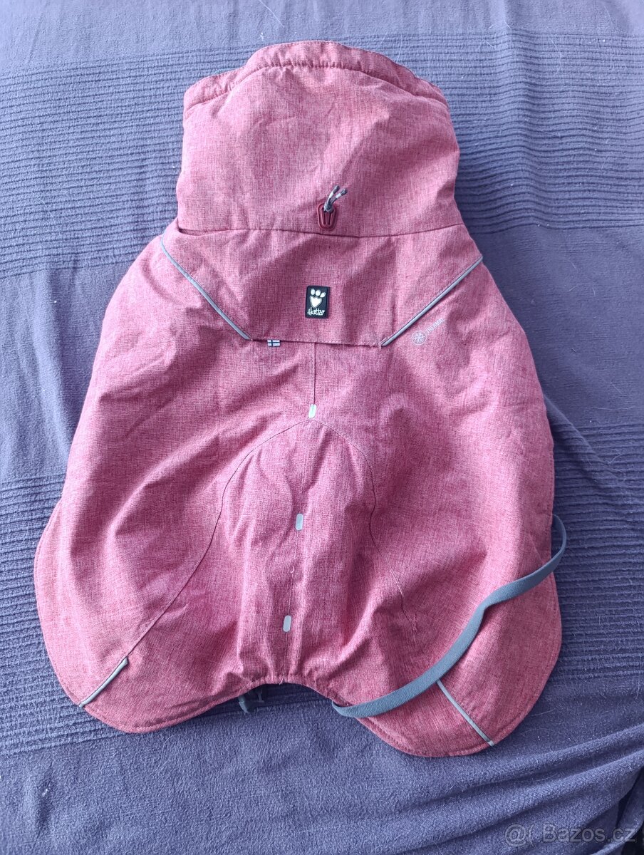 Hurtta zimní obleček/ kabát pro psa