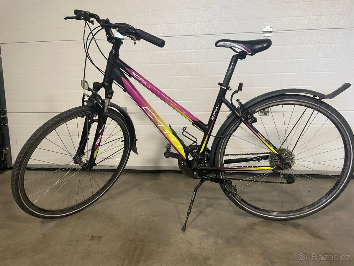 Dámské trekingové kolo CTM Bora 1.0