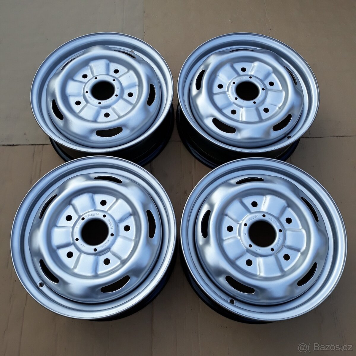 16 disky Ford Transit 2000-2013