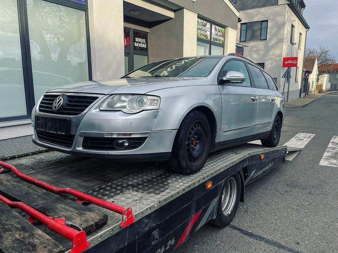 Vůz na náhradní díly VW Passat B6 kombi 2007 BMP JLR LA7W